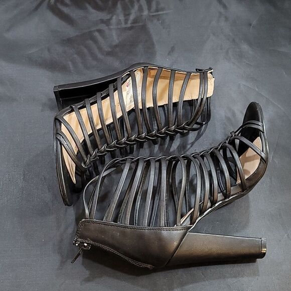 SHOE REPUBLIC LA GLADIATOR MULTI-STRAPS ZIPPER CLOSURE BACK SANDAL - Picture 10 of 14